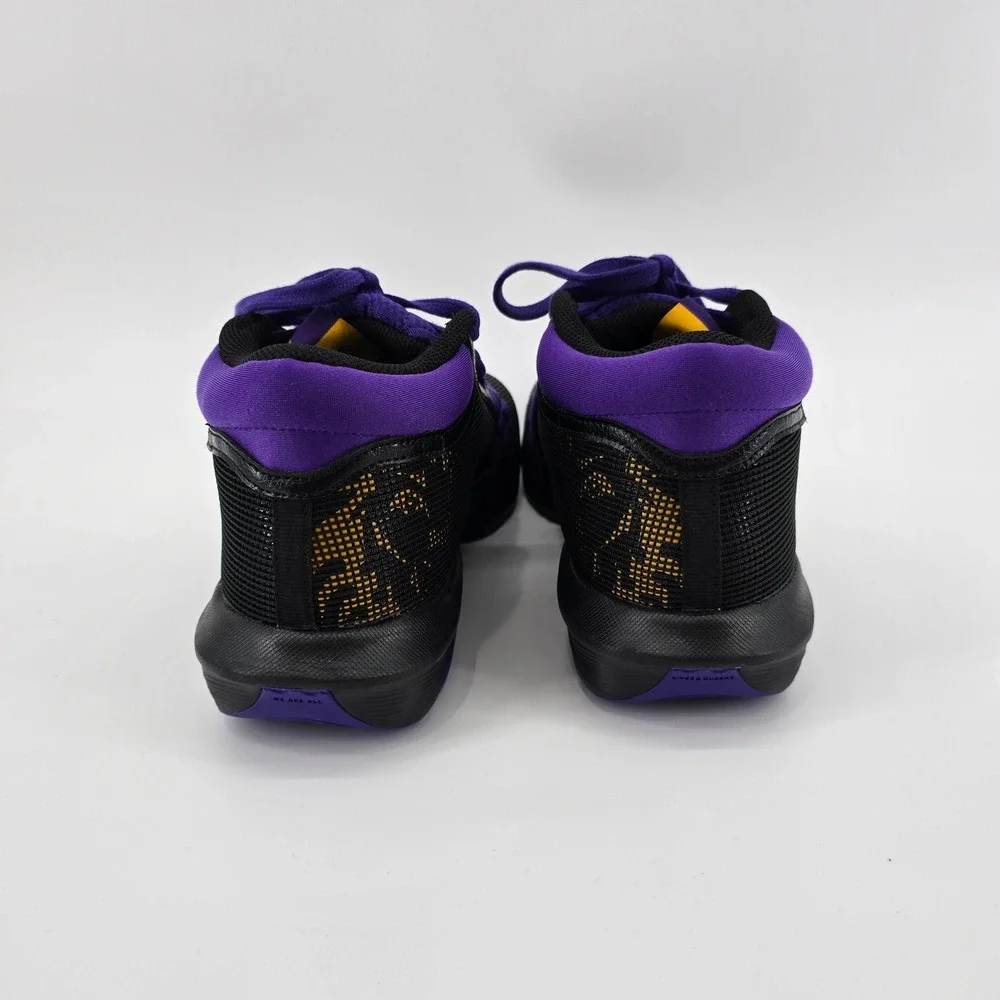 Nike LeBron Witness VIII Basketball Mens Lakers Black Purple Size 8 NWOT